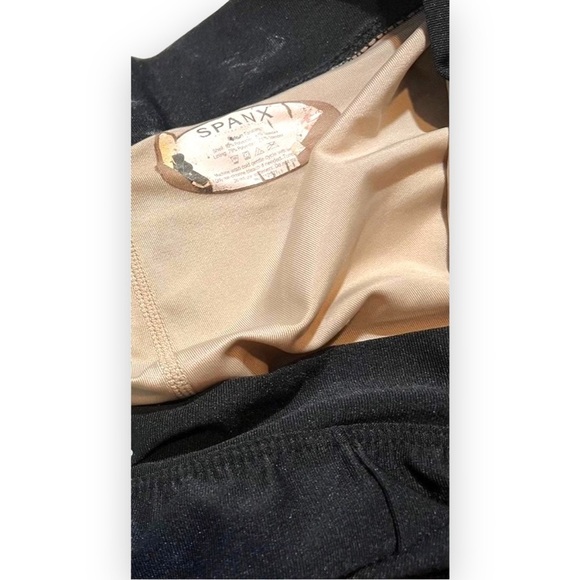 Spanx Leggings Size XL SEE MEASUREMENTS Pull On Activewear Pants - Picture 5 of 5